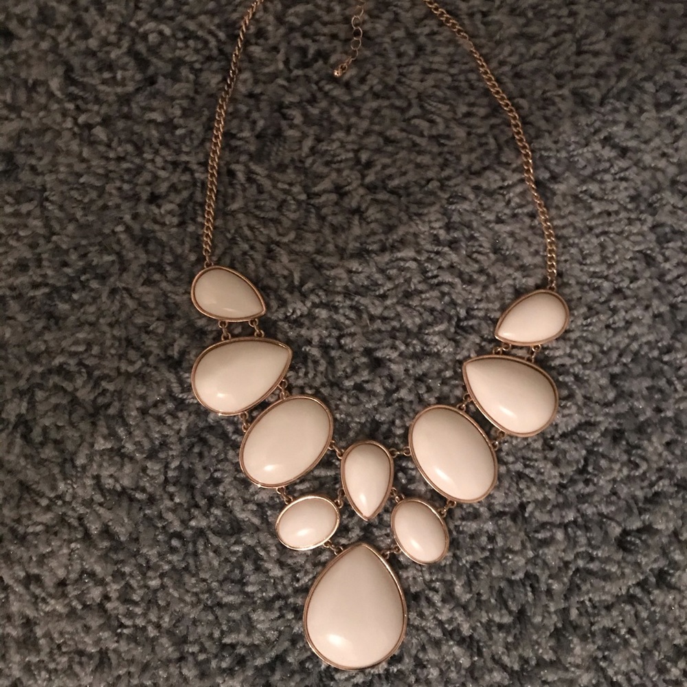Chunky statement necklace